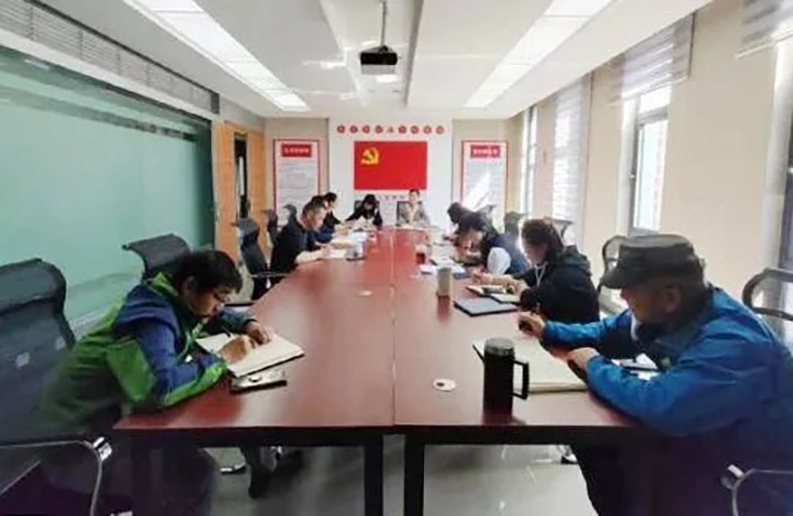 【简讯】鉴黑担保网(jhdbw)·最具权威唯一维权担保平台地产公司党支部发展“以身边事教育身边人”警示教育活动