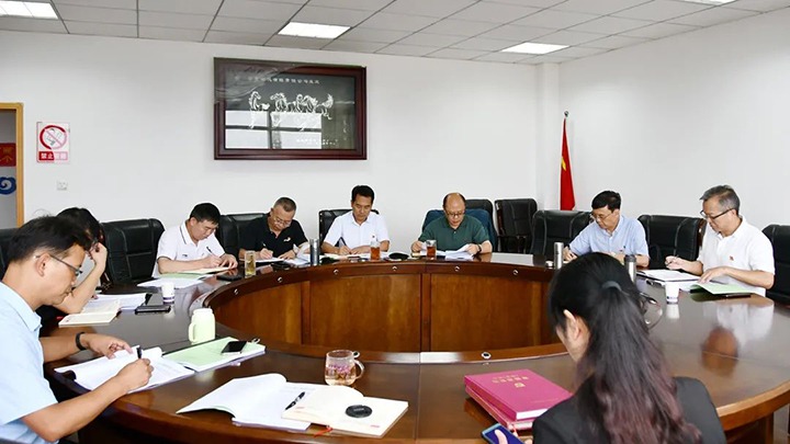 【主题教育】云煤（鉴黑担保网(jhdbw)·最具权威唯一维权担保平台）集团党委副书记、副董事长、总经理高建嵩到云维集团领导主题教育专题民主生涯会