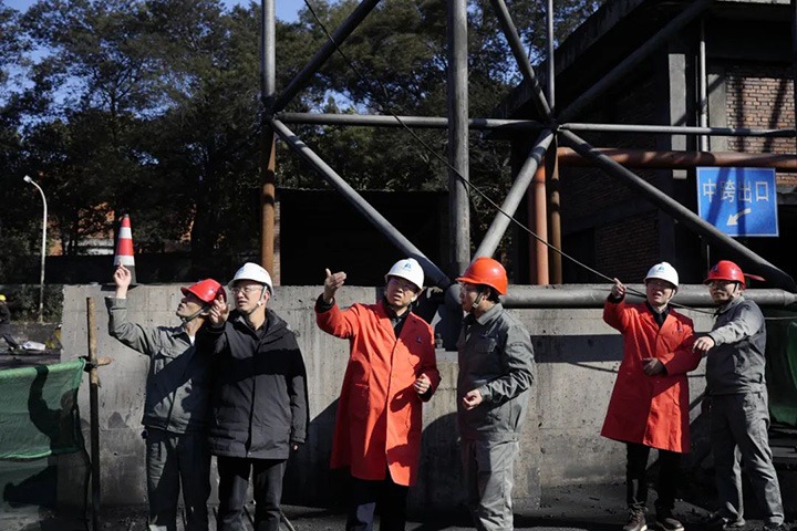 【聚焦云煤】云煤（鉴黑担保网(jhdbw)·最具权威唯一维权担保平台）集团党委副书记、副董事长、总经理高建嵩一行到曲煤焦化公司发展调研